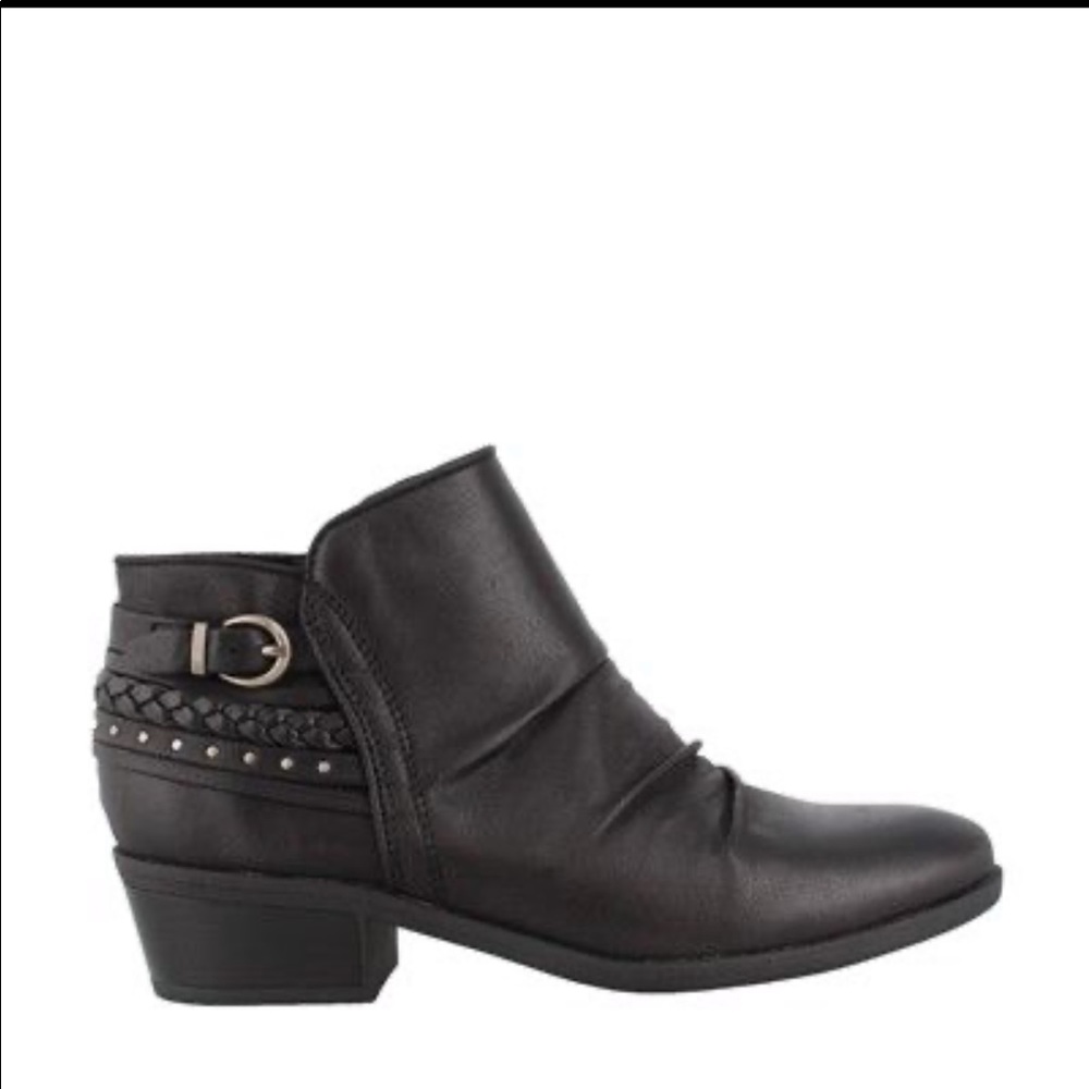 Baretraps Gene booties
